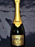 盟友の誕生日祝い<br>
本ラベルに似せた<br>名入りラベ
ルで<br>
シャンパンKRUG<br>
<br>
<br>