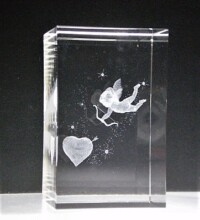 『キュウピット』<br>
W50×D50×H80mm<br>
<strong>A. 文字彫刻なし <br>2900円</strong><br><center><a href="https://www.kobo-abe.com/order?product=%E3%82%AD%E3%83%A5%E3%82%A6%E3%83%94%E3%83%83%E3%83%88%E3%80%80%E6%96%87%E5%AD%97%E5%BD%AB%E5%88%BB%E3%81%AA%E3%81%97" target="_blank"rel="noopener"><img border="0" src="https://www.kobo-abe.com/wp-content/uploads/2016/10/order-or200.png" width="200px" alt=""></a></center><br>
<br>
<strong>B. 文字彫刻込み</strong><br>
<span style=";text-decoration: line-through;"><strong>4200円</span>から大幅割引</strong><br>
クリスタルでこの価格<br>
<span style="color: #ff0000;"><strong>超特価3000円で</strong></span>(加工費込)<br>
<br>
<center><a href="https://www.kobo-abe.com/order?product=%E3%82%AD%E3%83%A5%E3%82%A6%E3%83%94%E3%83%83%E3%83%89%E3%80%80%E6%96%87%E5%AD%97%E5%BD%AB%E5%88%BB%E8%BE%BC%E3%81%BF" target="_blank"rel="noopener"><img border="0" src="https://www.kobo-abe.com/wp-content/uploads/2016/10/order-or200.png" width="200px" alt=""></a></center>