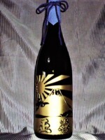 還暦祝いに持ち込み<br>
デザインで拡大加工<br>
純米大吟醸1.8L