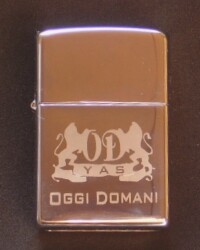 表に持込みのオリジナル<br>
ロゴを彫刻