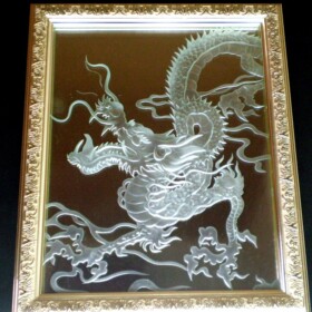 額入り彫刻ガラス  IN-10 昇竜<br>
段彫り
242×303mm<br>
渾身の力作、3代目<br>
<span style="color:#ff0000;">28000円</span>  <img class="wp-image-179" src="https://www.kobo-abe.com/wp-content/uploads/2018/06/000m1511.gif" width="80" height="25"><br>
<br>
<center><a href="https://www.kobo-abe.com/order?product=%E9%A1%8D%E5%85%A5%E3%82%8A%E5%BD%AB%E5%88%BB%E3%82%AC%E3%83%A9%E3%82%B9%E3%80%80IN-10"  target="_blank"rel="noopener"><img border="0" src="https://www.kobo-abe.com/wp-content/uploads/2016/10/order-or200.png" width="200px" alt=""></a></center>
<br>
<br>