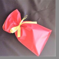 梨地のリボン付き巾着袋の入れてのお届けになります(サービスラッピング、色は工房お任せ)