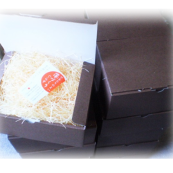 オーソドックスな<br>
色のカラー箱に